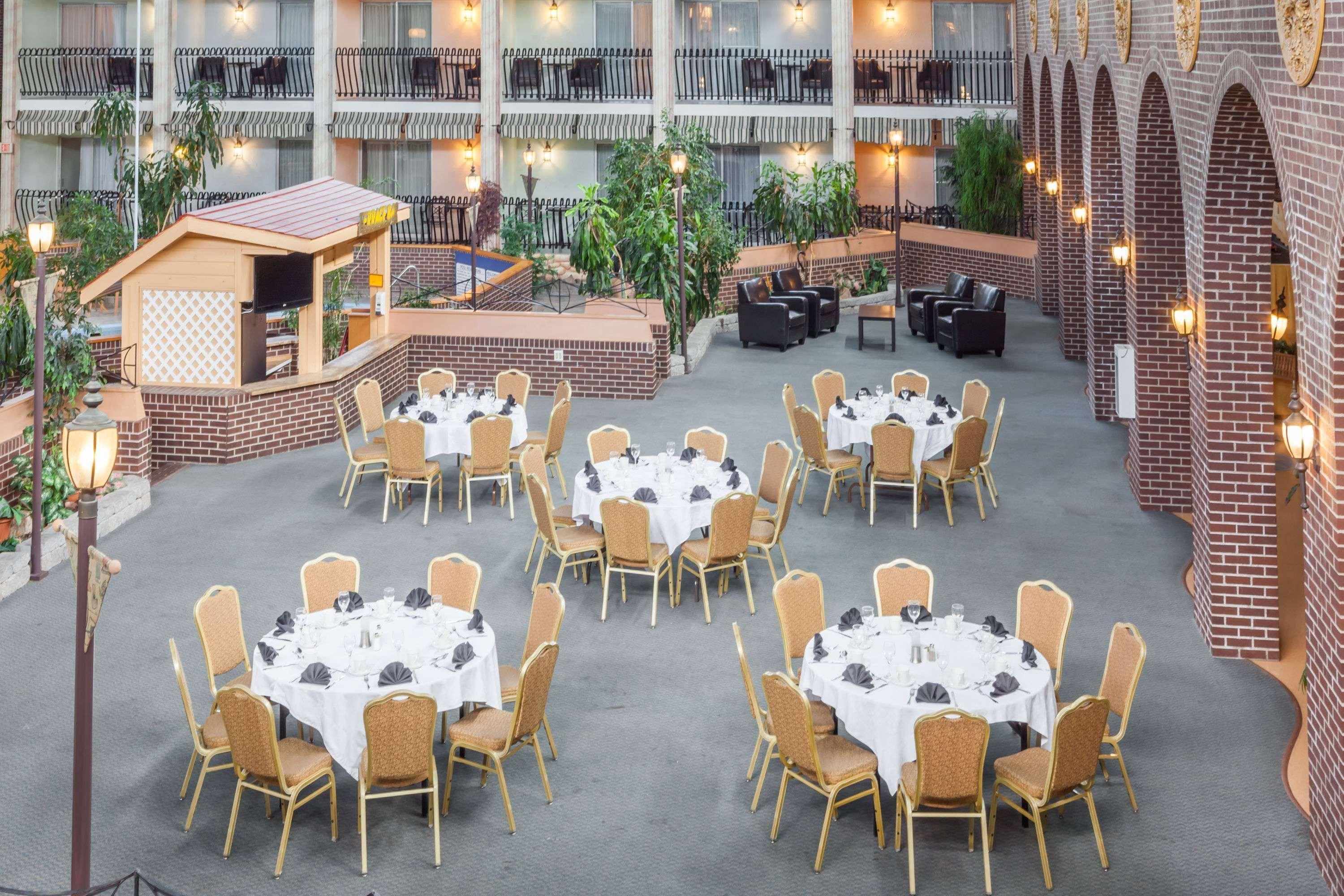 Ramada By Wyndham Fredericton Hotel Luaran gambar