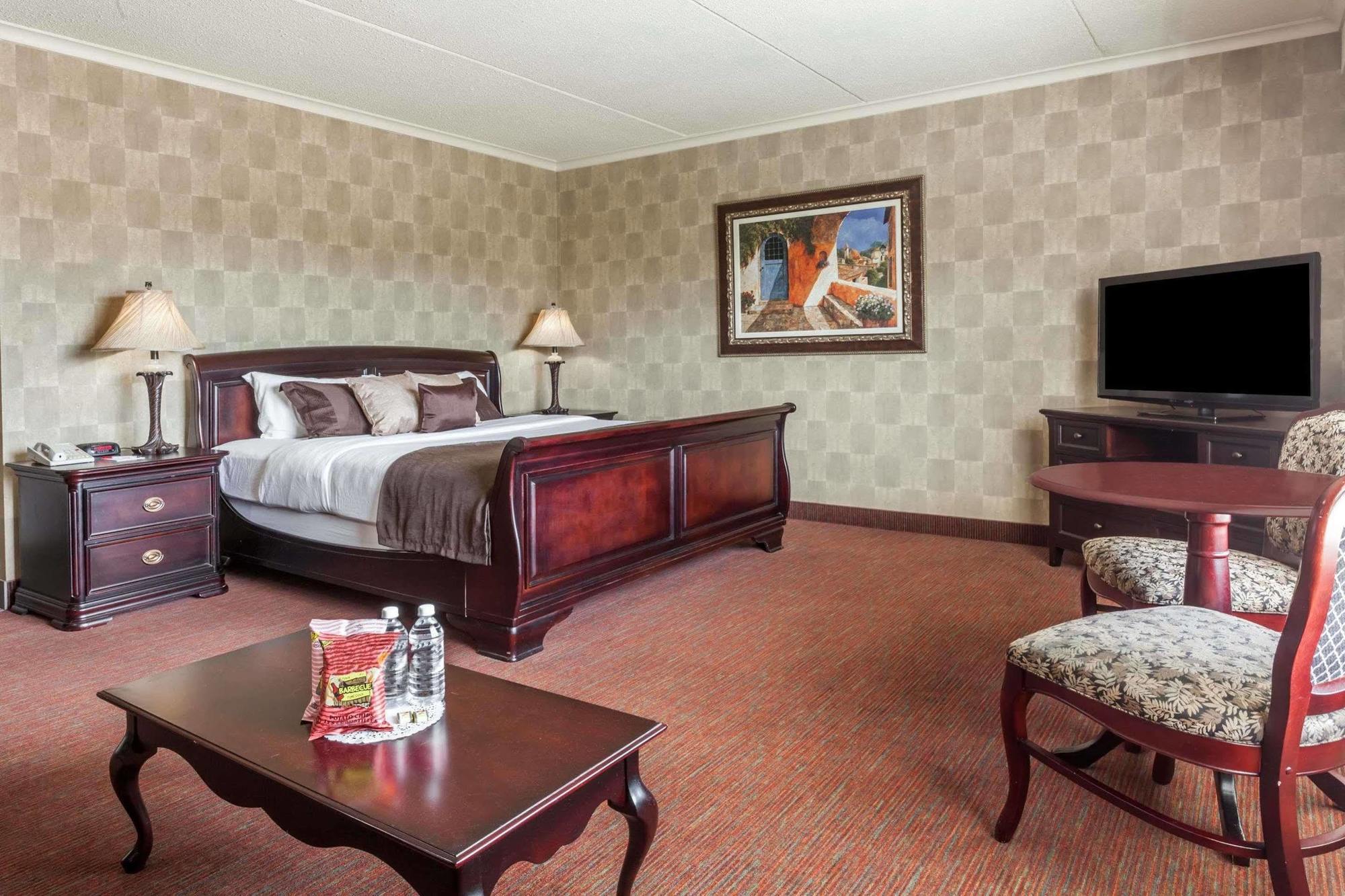Ramada By Wyndham Fredericton Hotel Luaran gambar